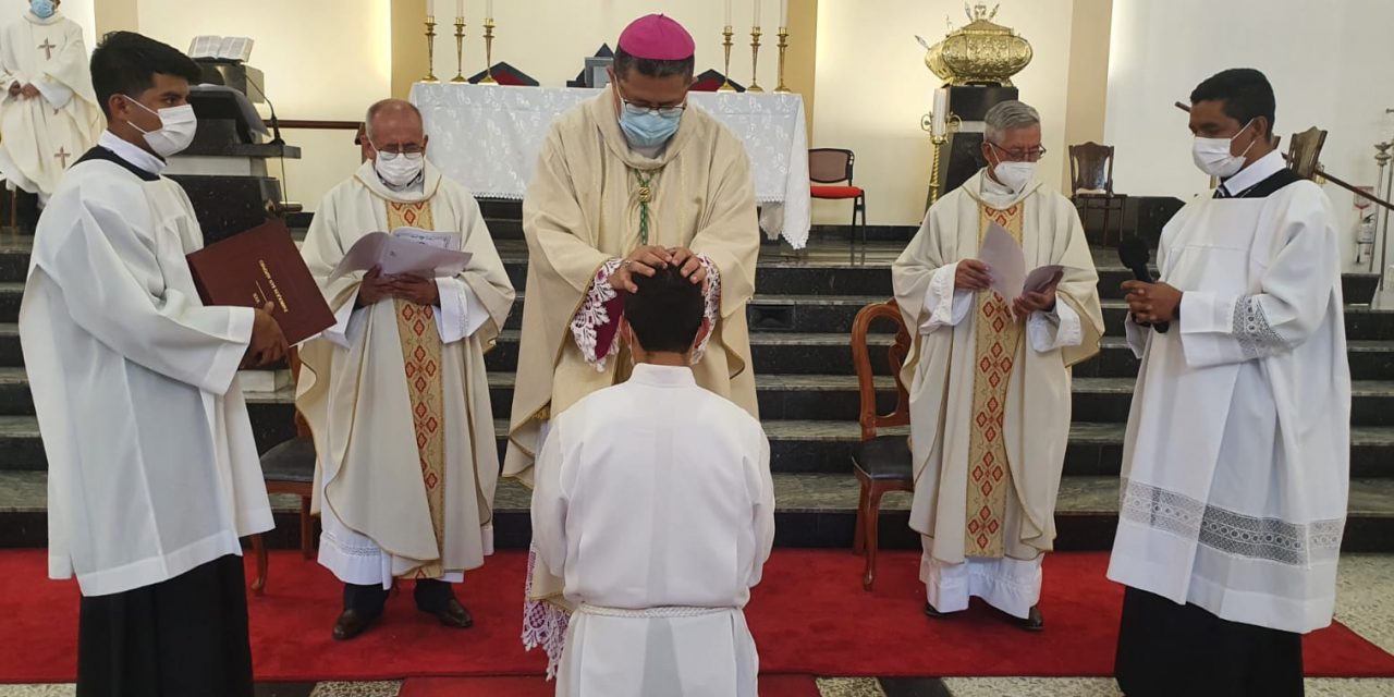 PROFESIÓN PERPETUA Y DIACONADO DE CARLOS EDUARDO LÓPEZ HERNÁNDEZ, C.Ss.R.