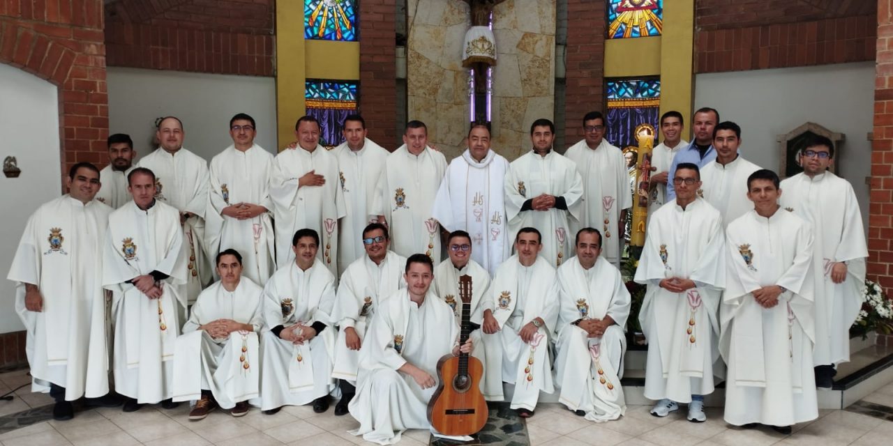 ENCUENTRO DE TRANSICIÓN AL MINISTERIO